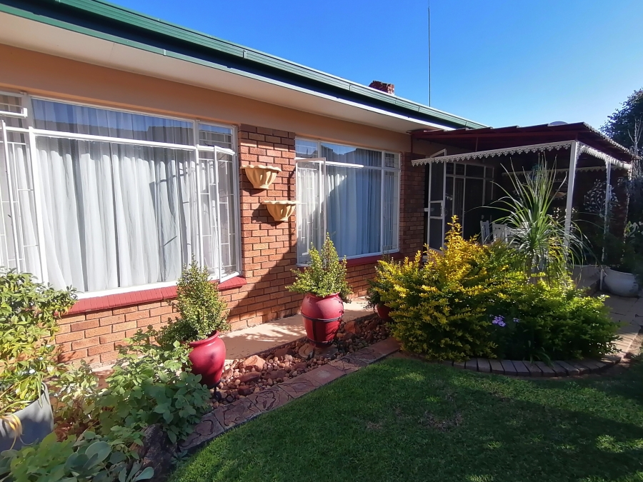2 Bedroom Property for Sale in Doringkruin North West